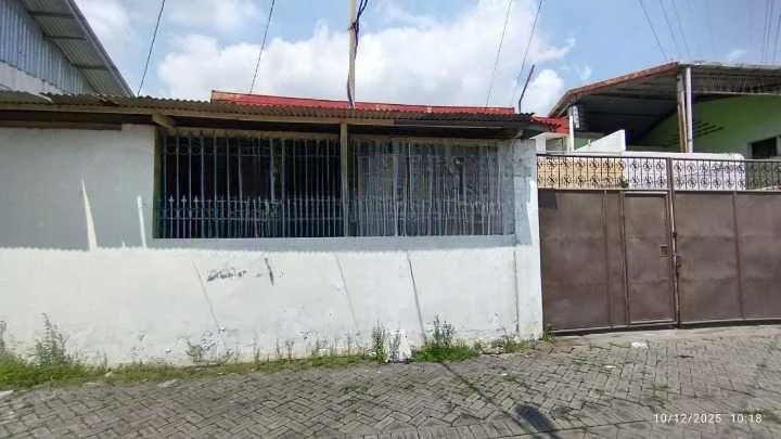 Jual / Sewa Rumah Beserta Gudang Lokasi Strategis Surabaya Timur - Image 1