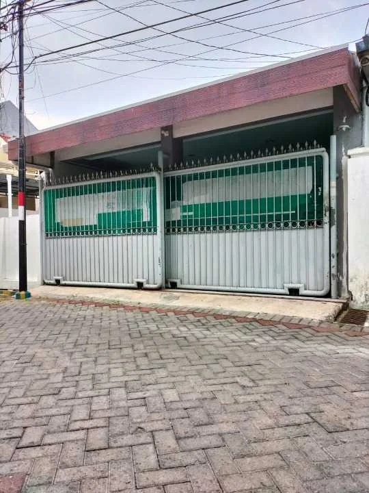 Dijual Rumah Bagus di Lokasi Elit Darmo Permai Utara Surabaya Barat