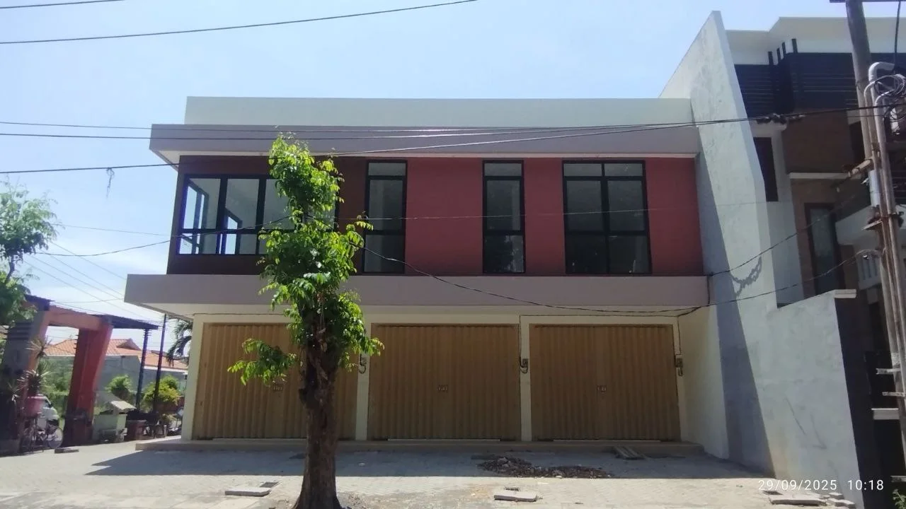Dijual Ruko Strategis 2 Lantai di Raya Manyar Jaya Surabaya Timur