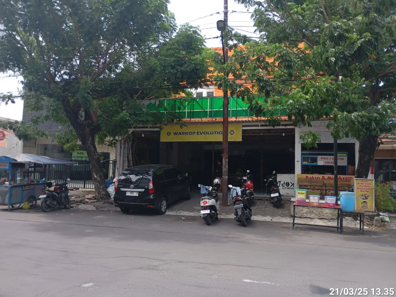 Disewakan Tempat Usaha Komersial Strategis di Baratajaya Surabaya Selatan