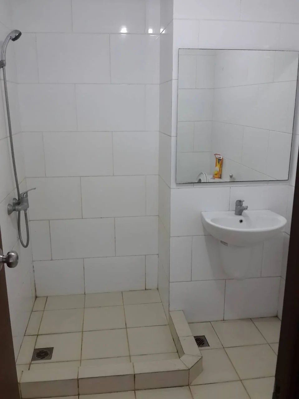Dijual Apartemen Minimalis Siap Huni di Waterplace Surabaya Barat - Thumbnail 6