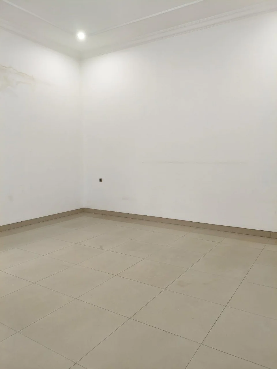 Dijual/Disewakan Rumah Mewah 2 Lantai di Villa Royal Pakuwon City Surabaya Timur - Thumbnail 5