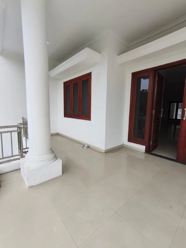 Dijual/Disewakan Rumah Mewah 2 Lantai di Villa Royal Pakuwon City Surabaya Timur - Thumbnail 7