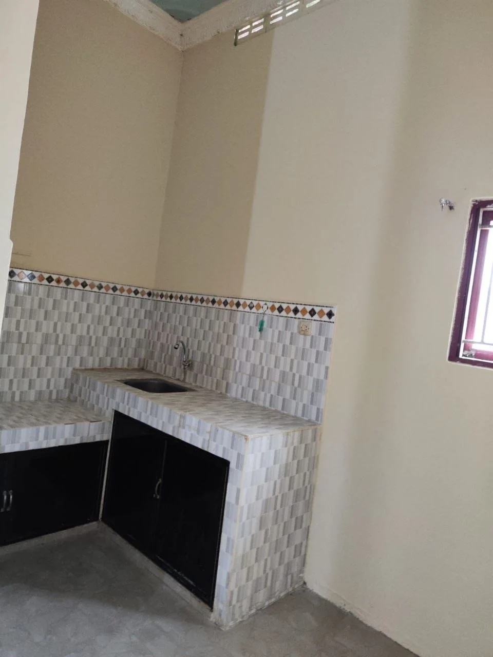 Dijual Rumah Siap Huni di Jalan Kendung Rejo Surabaya Barat - Thumbnail 2