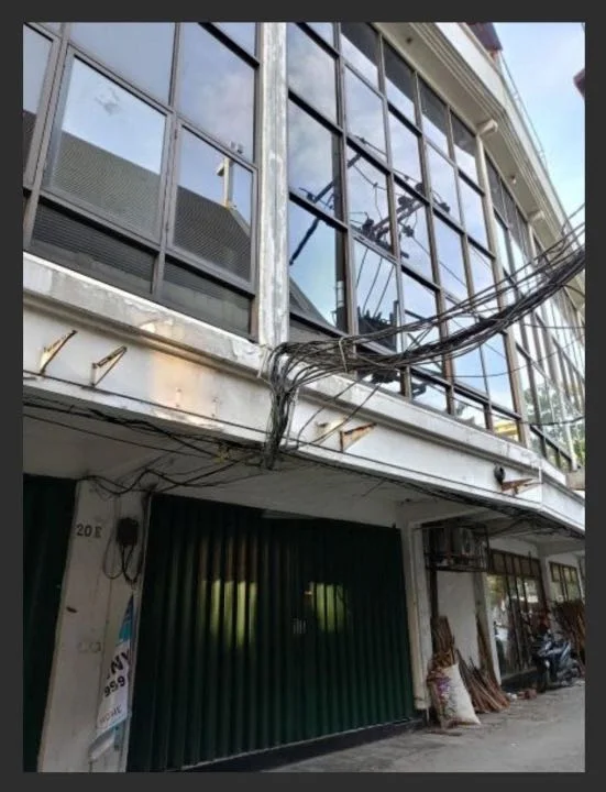 Dijual Ruko Strategis di Jalan Kayoon Surabaya Pusat