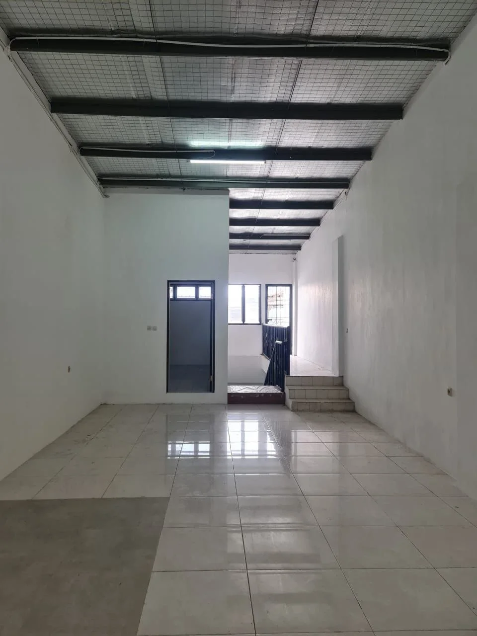 Disewakan Ruko 4 Lantai Strategis Rungkut Megah Indah Surabaya Timur - Thumbnail 7