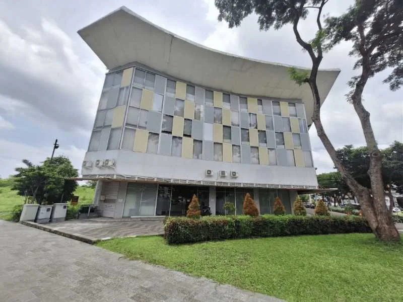 Disewakan Ruko Premium di Gwalk Citraland Surabaya Barat - Image 1