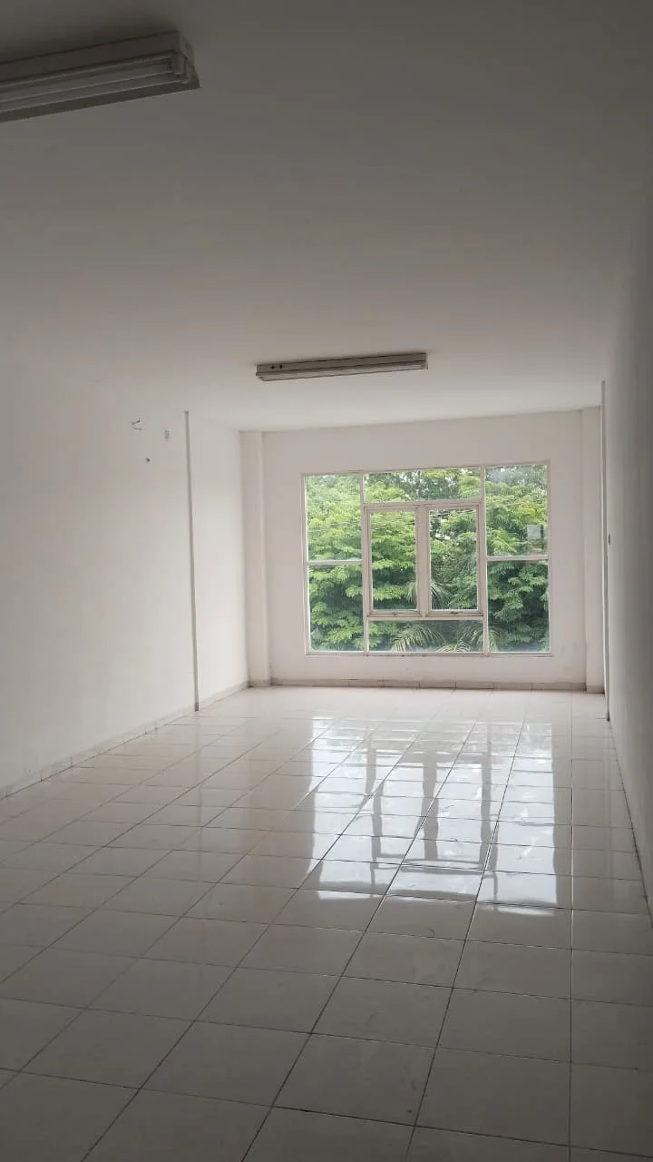 Dijual/Disewakan Ruko 3 Lantai Strategis Siap Usaha di Raya Manukan Tama Surabaya Barat - Thumbnail 7