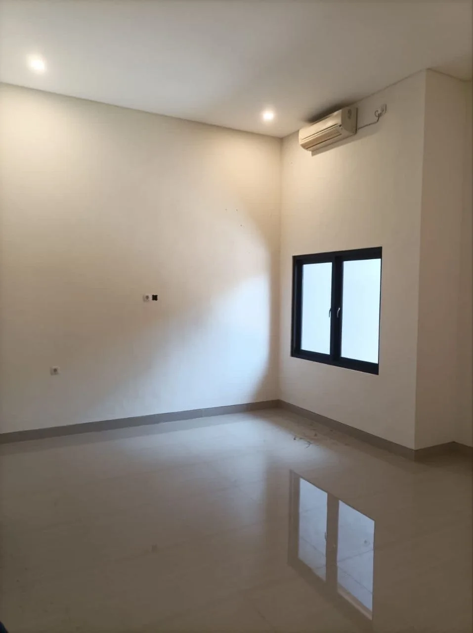 Dijual Rumah Baru Gress di Jalan Manyar Tirtomoyo Surabaya Timur - Thumbnail 8
