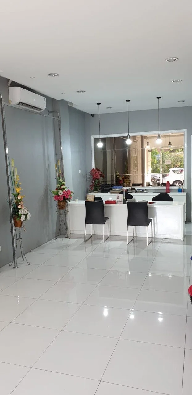 Dijual/Disewakan Ruko 3 Lantai Siap Pakai Strategis di Mayjen Sungkono Surabaya Barat - Thumbnail 2