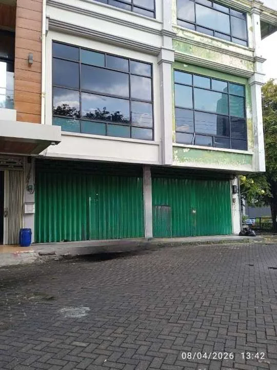 Dijual/Disewakan Ruko 3 Lantai Strategis Cocok Untuk Usaha di Rungkut Megah Raya Surabaya Timur - Image 1