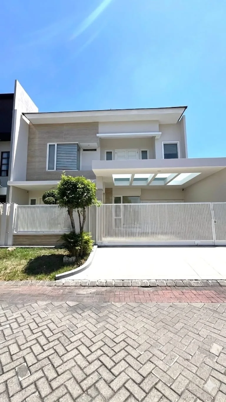 Dijual Rumah Siap Huni di Bukit Golf Internasional Citraland Surabaya Barat - Image 1