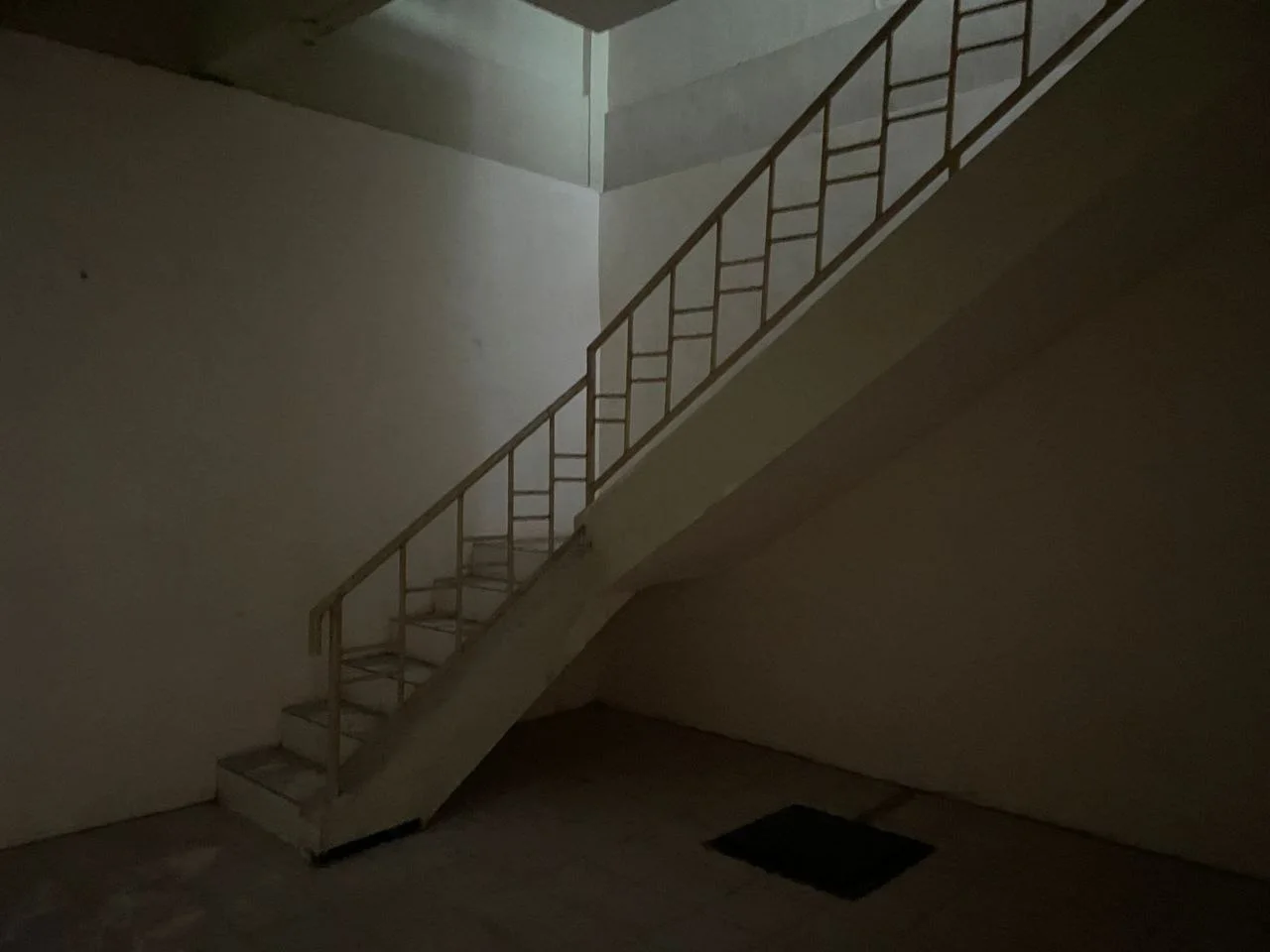 Dijual / Disewakan Ruko Strategis di Kawasan Rungkut Megah Raya, Surabaya Timur - Thumbnail 3