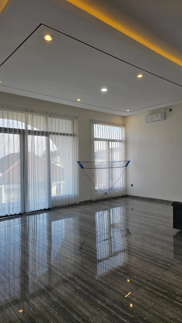 Dijual Rumah Mewah di Citraland Utama Surabaya Barat - Thumbnail 3