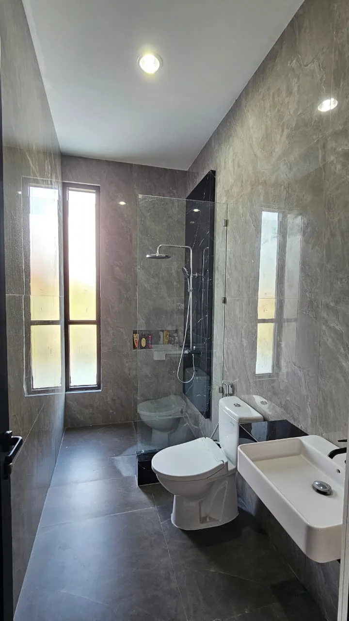 Dijual Rumah Mewah di Citraland Utama Surabaya Barat - Thumbnail 7