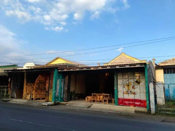 Dijual Gudang Luas Strategis di Jalan Raya Jendral Gatot Subroto Pasuruan