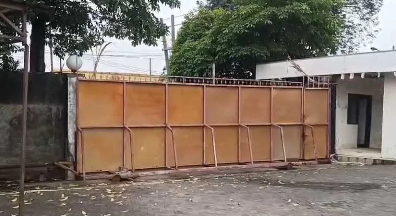 Disewakan Gudang Luas Strategis Siap Huni di Jalan Raya Semeru Bambe Gresik - Thumbnail 8