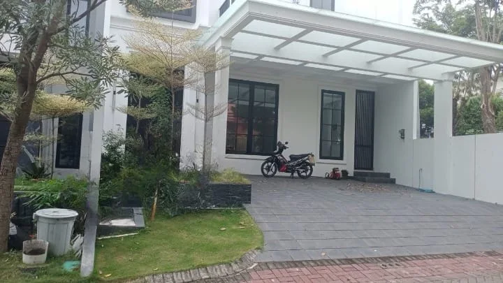 Jual Rumah 2 Lantai Modern Minimalis Royal Park Citraland Surabaya
