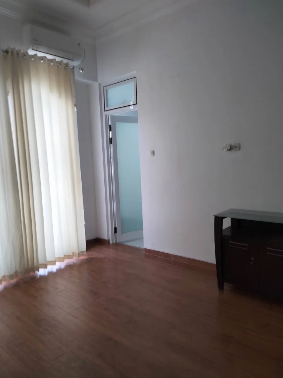 Disewakan Rumah Premium 2 Lantai South Emerald Mansion Citraland Surabaya Barat - Thumbnail 3