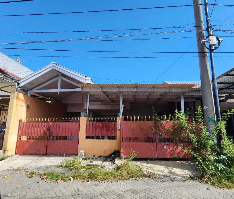 Dijual Rumah Strategis di Darmo Harapan Indah Surabaya Barat