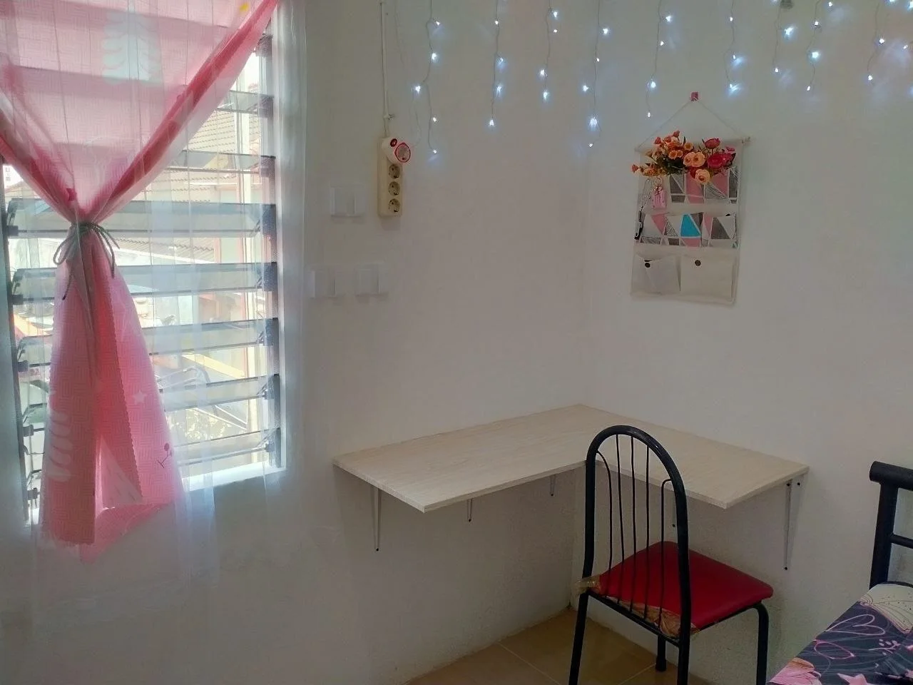 Dijual Rumah Kost Full Furnished 3 Lantai Siap Huni di Jalan Raya Tenggilis Mejoyo Surabaya Timur