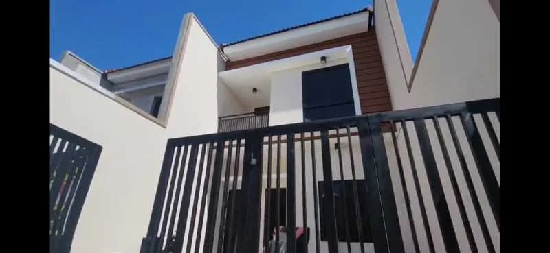 Dijual Rumah Baru di Darmo Harapan Surabaya Barat