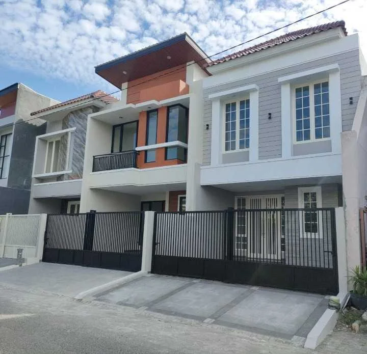 Dijual Rumah 2 Lantai Minimalis Siap Huni di Pantai Mentari Pasific Regency Surabaya Utara