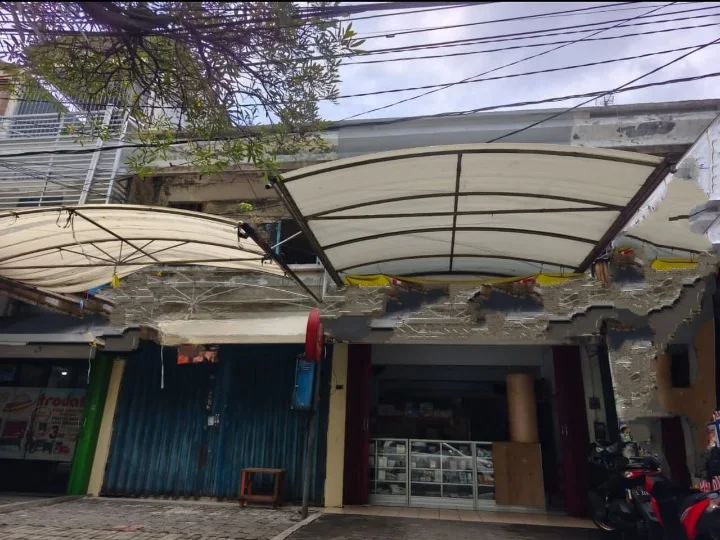 Dijual/Disewa Ruko 2 Lantai Strategis Murah Raya Manyar Surabaya Timur - Image 1