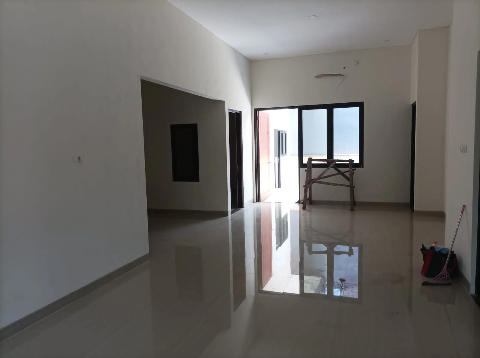 Dijual Rumah Baru 1 Lantai Manyar Tirtomoyo Surabaya Timur - Thumbnail 5