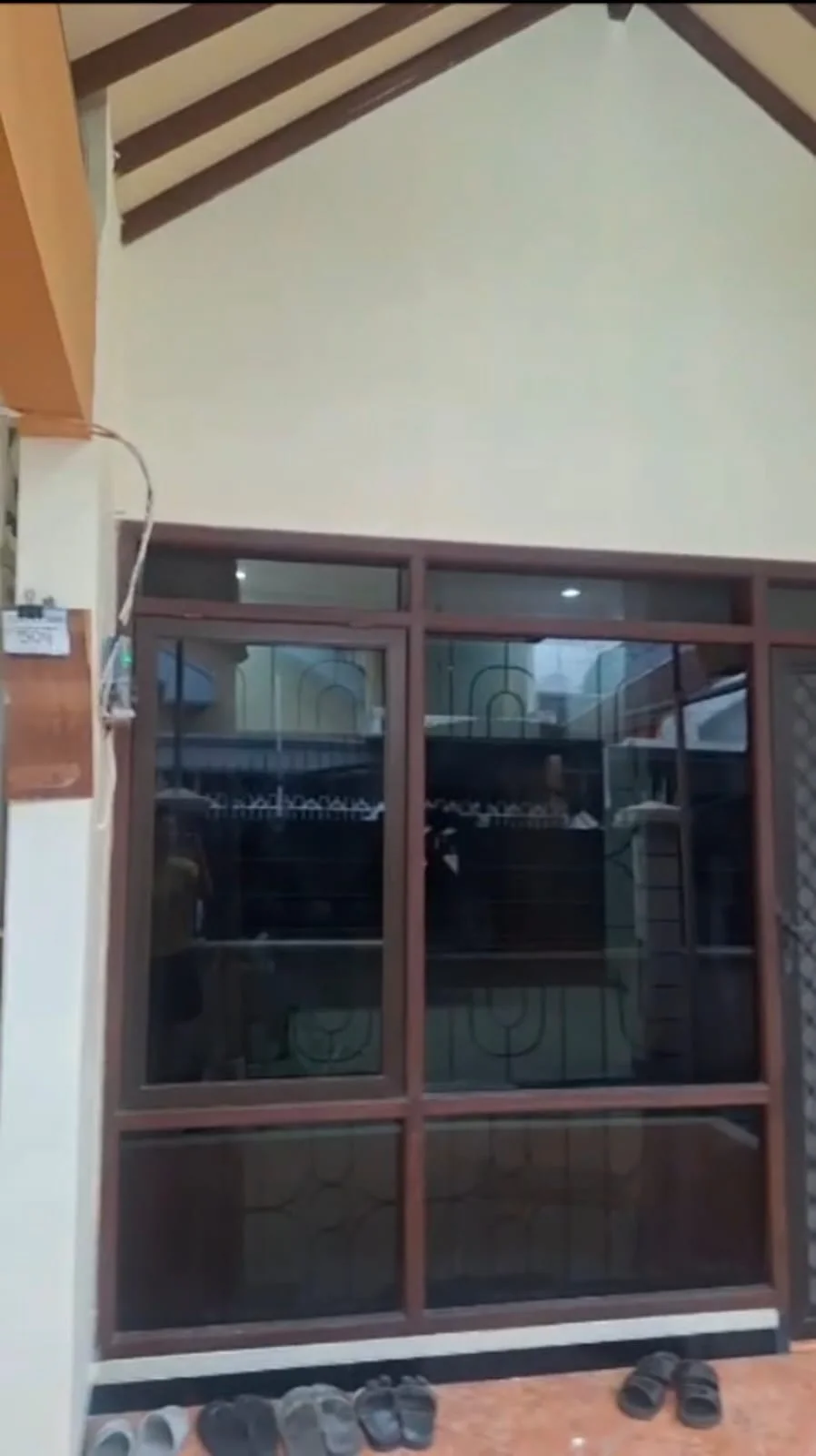 Disewa Rumah 1 Lantai Siap Huni Manyar Tirtoyoso Utara Surabaya Timur - Image 1