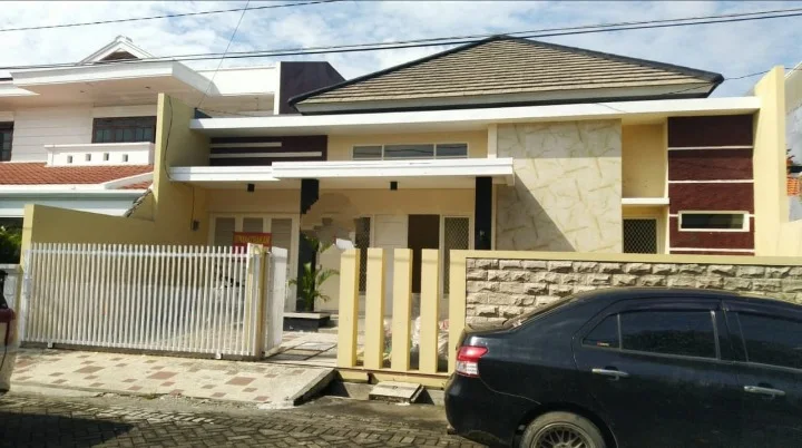 Disewa Rumah Siap Huni 1 Lantai Manyar Tirtoasri Surabaya Timur - Image 1