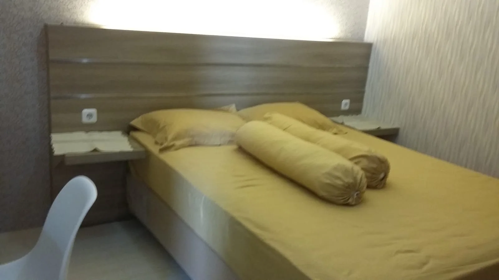 Disewa Apartemen 2 BR Furnish Bale Hinggil Merr Surabaya Timur - Thumbnail 2