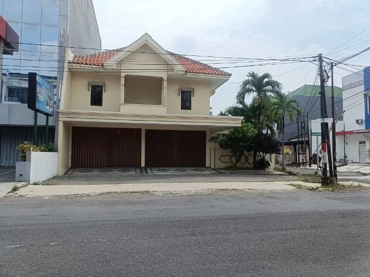 Dijual/Disewakan Rumah Hook Luas Siap Huni di Jalan Gayungsari Surabaya Selatan - Image 1