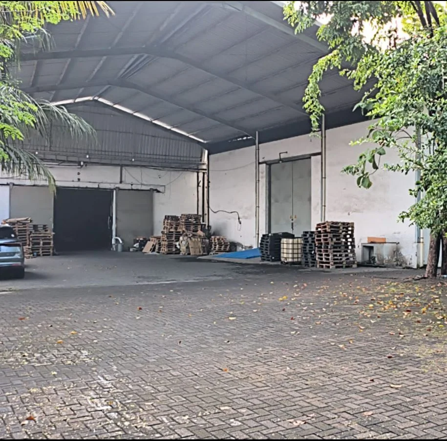Dijual Gudang Jalan Raya Akses Super Strategis di Nol Jalan Kenjeran Surabaya Utara - Image 1