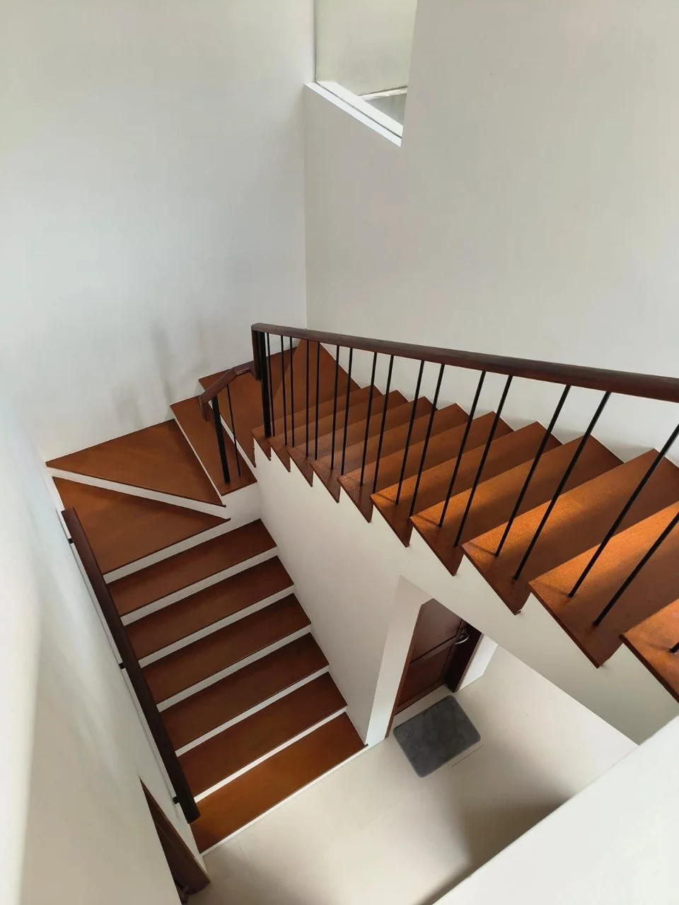 Dijual Rumah Mewah Siap Huni di Kawasan Premium Graha Natura Surabaya Barat - Thumbnail 6