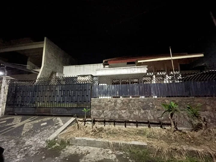 Dijual Rumah Mewah di Dharmahusada Indah Selatan Wilayah Surabaya Timur