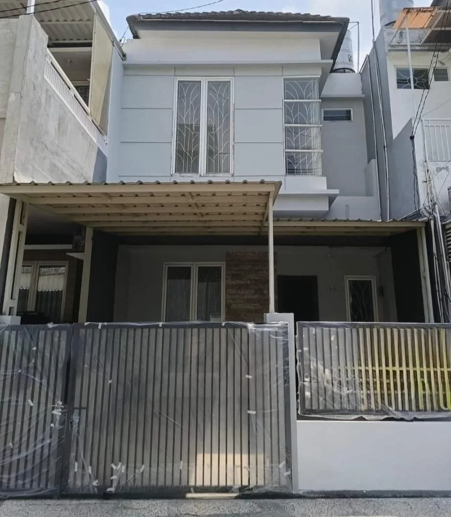 Dijual Rumah 2 Lantai di Perumahan Simpang Darmo Regency Surabaya Barat