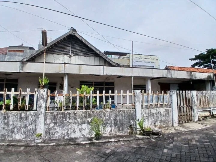 Dijual Rumah Satu Lantai di Jalan Pucang Jajar Selatan Surabaya Timur