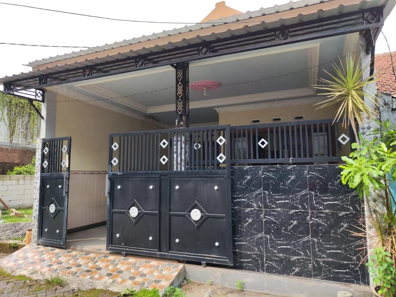 Jual Rumah Siap Huni Kendung Rejo Surabaya