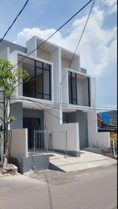 Dijual Rumah Strategis Baru Murah 1 M Semampir Tengah Surabaya Utara
