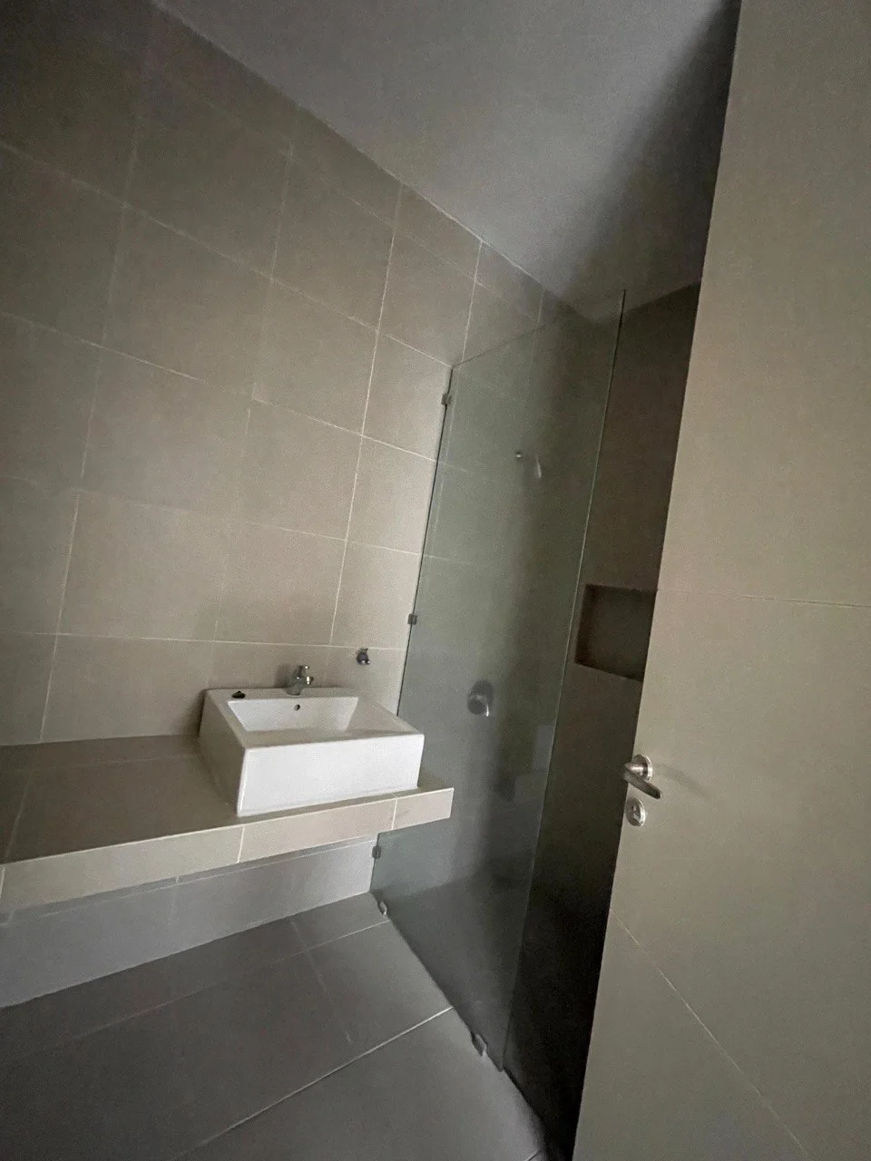 Dijual Rumah Strategis di Citraland Green Lake Surabaya Barat - Thumbnail 7