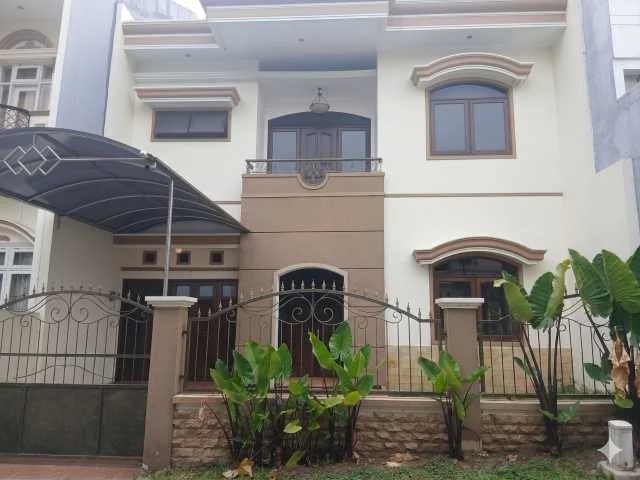 Dijual Rumah Siap Huni di Puri Widya Kencana Citraland Surabaya Barat
