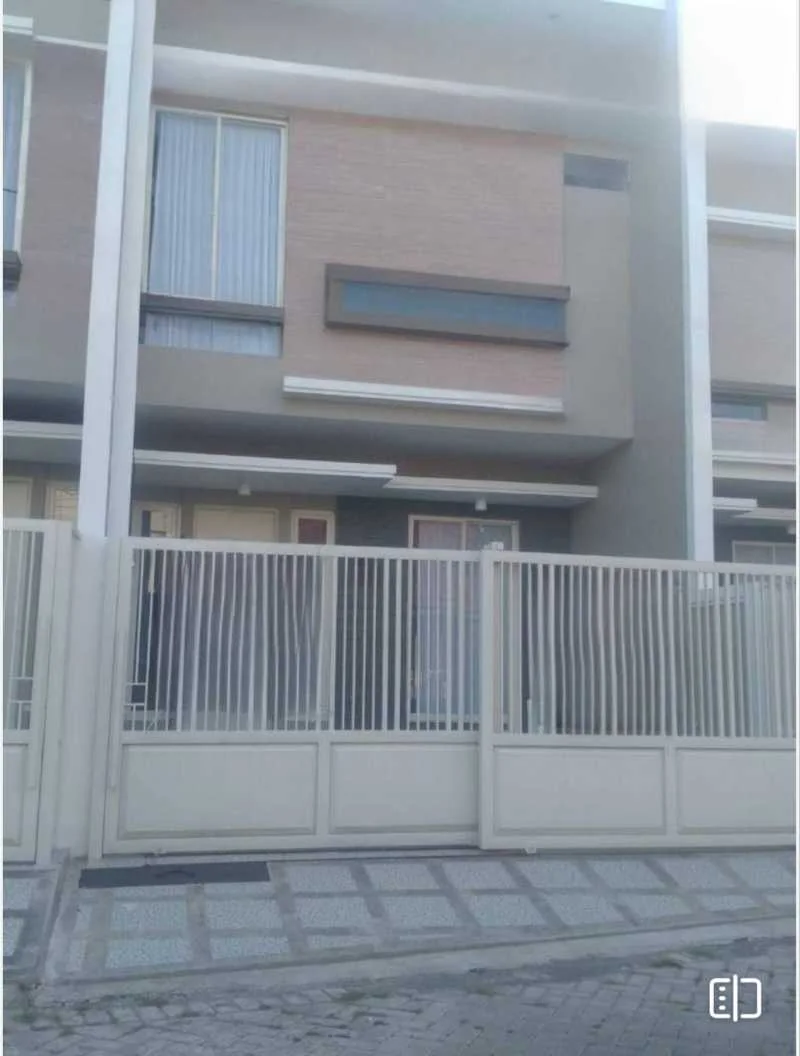 Disewakan Rumah Baru Siap Huni Manyar Indah Surabaya Timur - Image 1