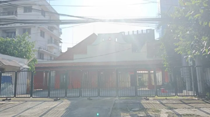 Dijual/Disewakan Rumah Murah Strategis Pusat Kota Surabaya Pusat - Image 1