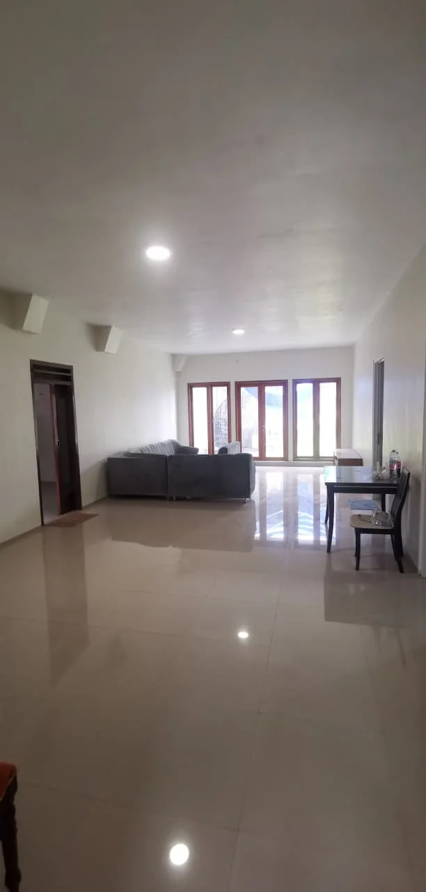 Disewakan Rumah Nyaman di Klampis Indah Surabaya Timur (bbaa) - Thumbnail 4