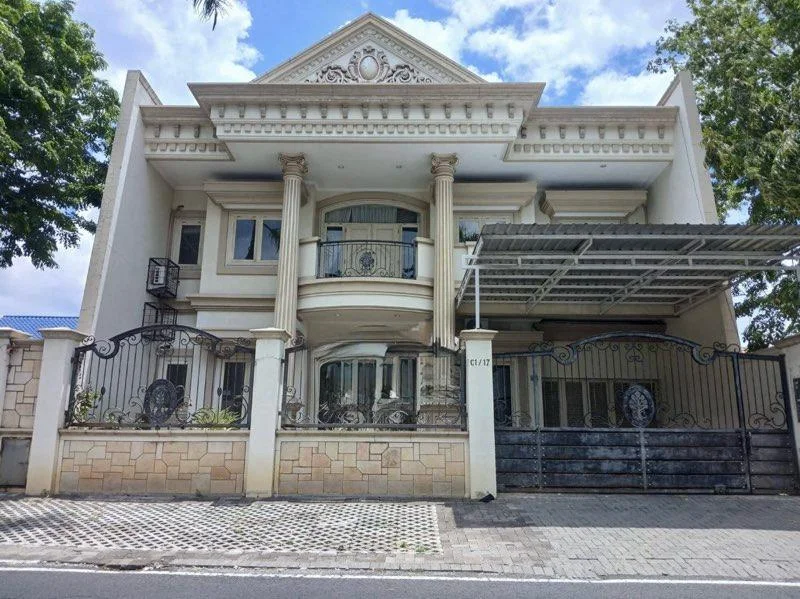 Disewakan Rumah Usaha Lokasi Premium Balerina Road Citrarland Utama Surabaya Barat - Image 1