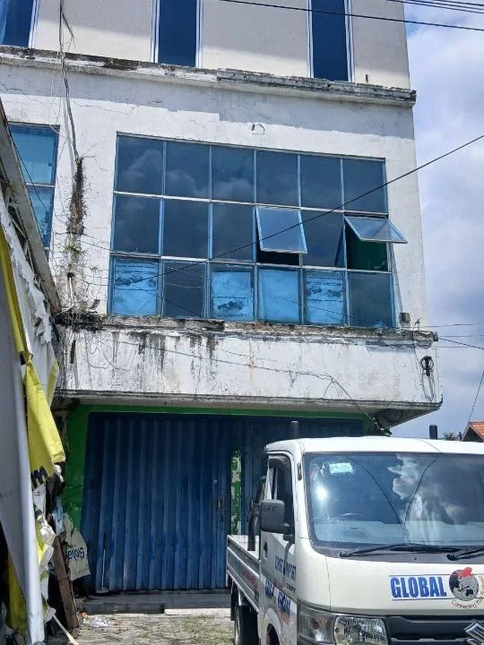 Dijual/Disewakan Ruko Strategis di Jalan Ngagel Jaya Indah Surabaya Timur - Image 1
