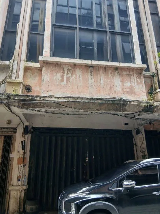 Dijual/Disewakan Ruko Strategis Megah Atom di Surabaya Pusat - Image 1