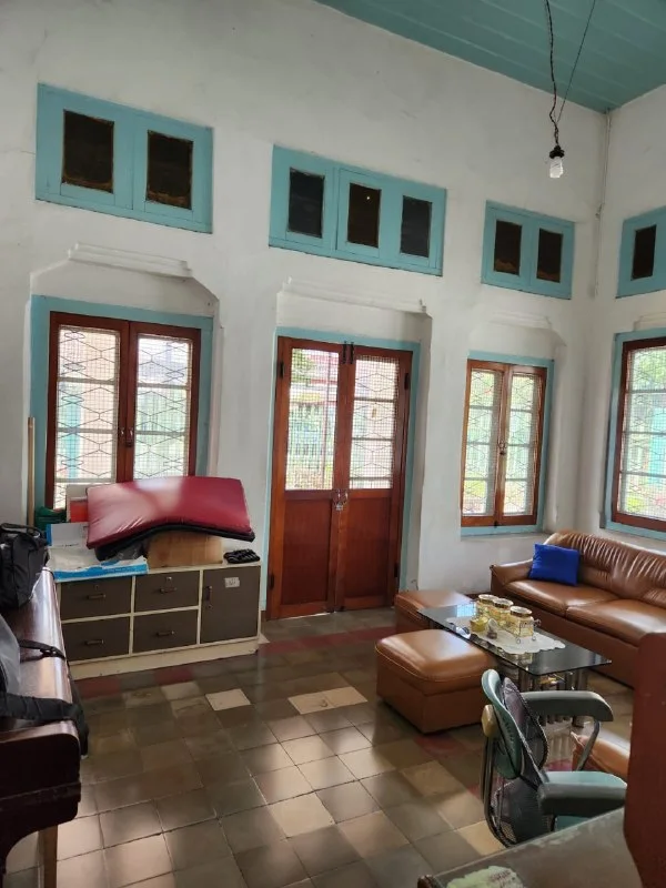 Dijual Rumah Komersial Minimalis di Jalan Raya Kalasan Surabaya Timur