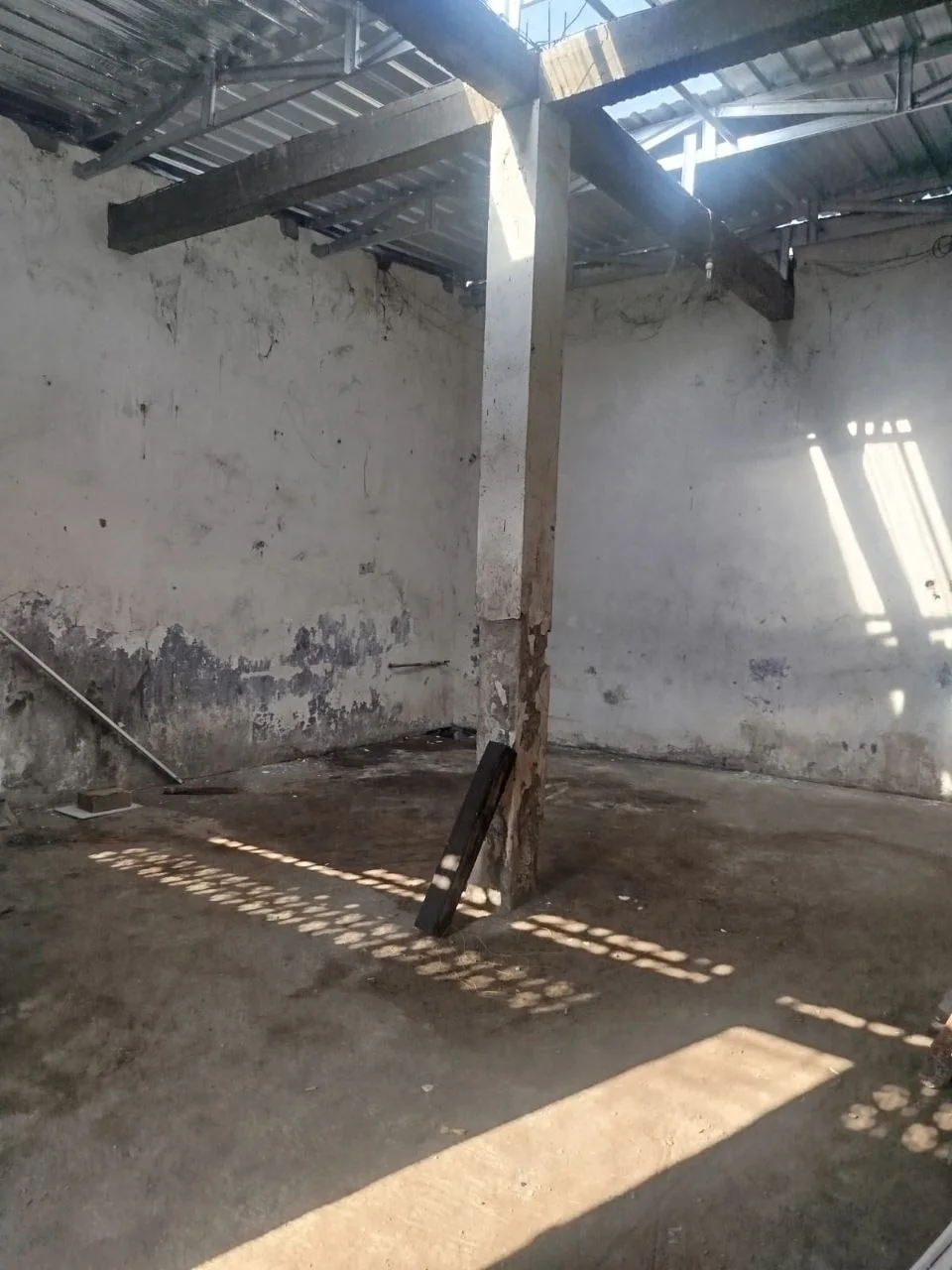 Dijual / Disewakan Ruko Komersial Jalan Kepatihan Industri Lokasi Strategis di Gresik - Thumbnail 2